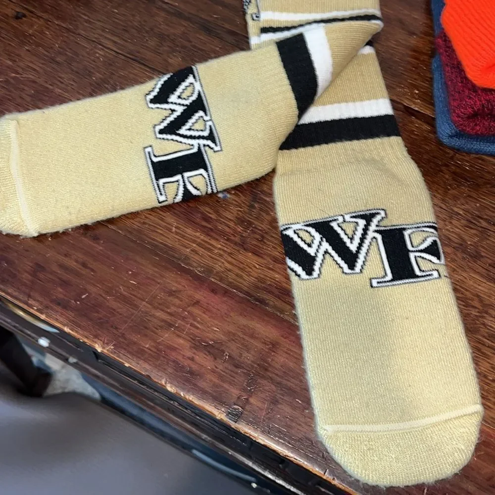 Used Wake Forest Demon Deacons Crew Cushioned Base Socks Unisex Size 8-12 men’s